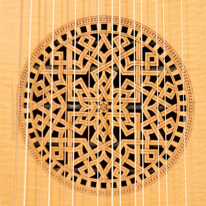 Muzikkon Renaissance Lute 8 Course Right Hand After Hieber Lute